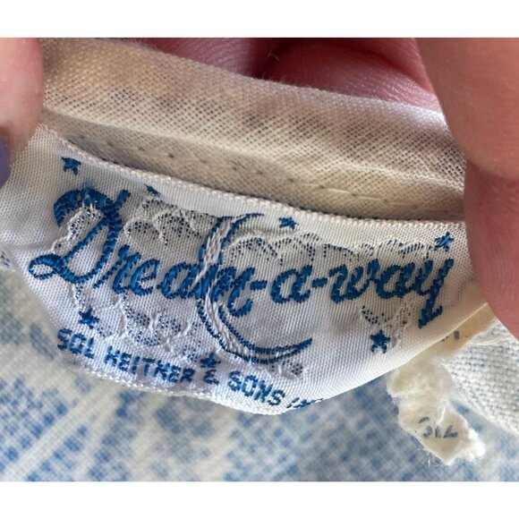 Vintage 1950s peignoir, short blue floral 3/4 sleeves robe, Dream-A-Way - Picture 9 of 9